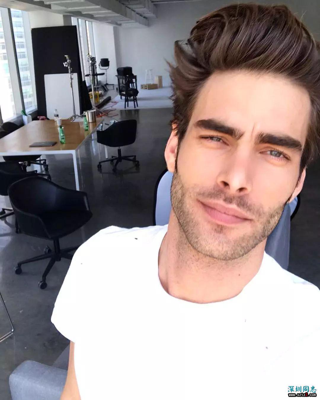 Jon Kortajarena 不仅是超模，还是Gay圈模范！