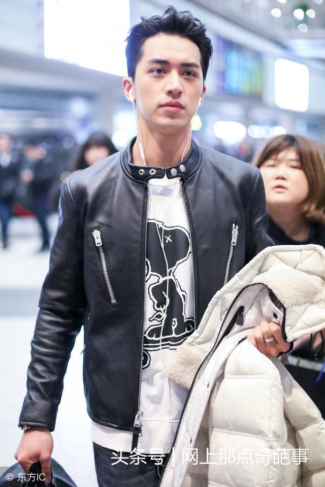 《上瘾》由黄景瑜许魏洲等人主演的青春励志网络剧