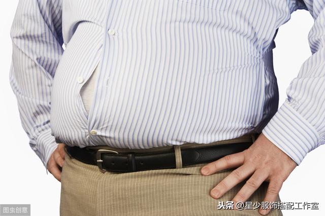 男人拥有大肚腩，穿了西装超难看？其实显瘦超简单